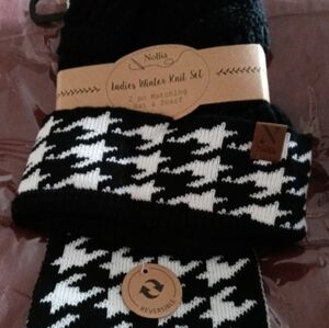 Nollia Womens Scarf and Cap Acrylic Set